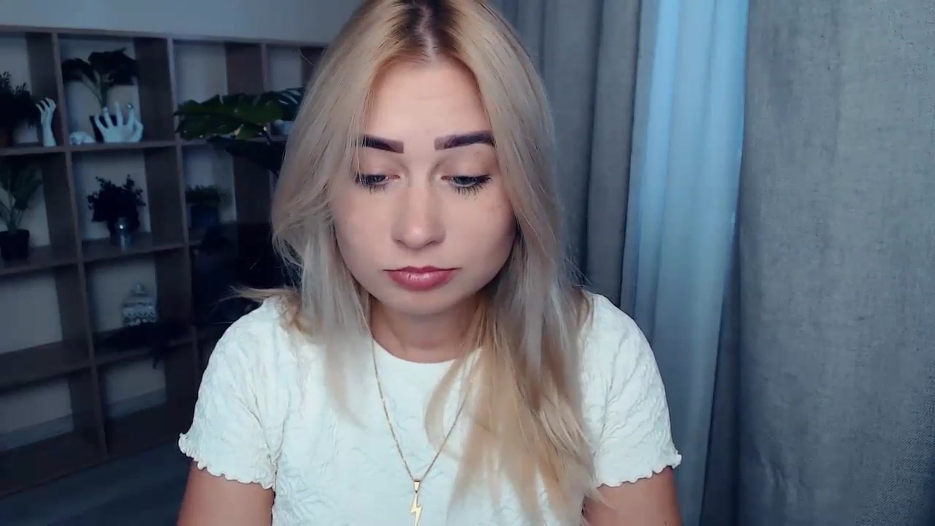 Gallery image thumbnail from Kukla_kolduna's myfreecams stream on, 10/11/2023, 16:02 image 4 of 20