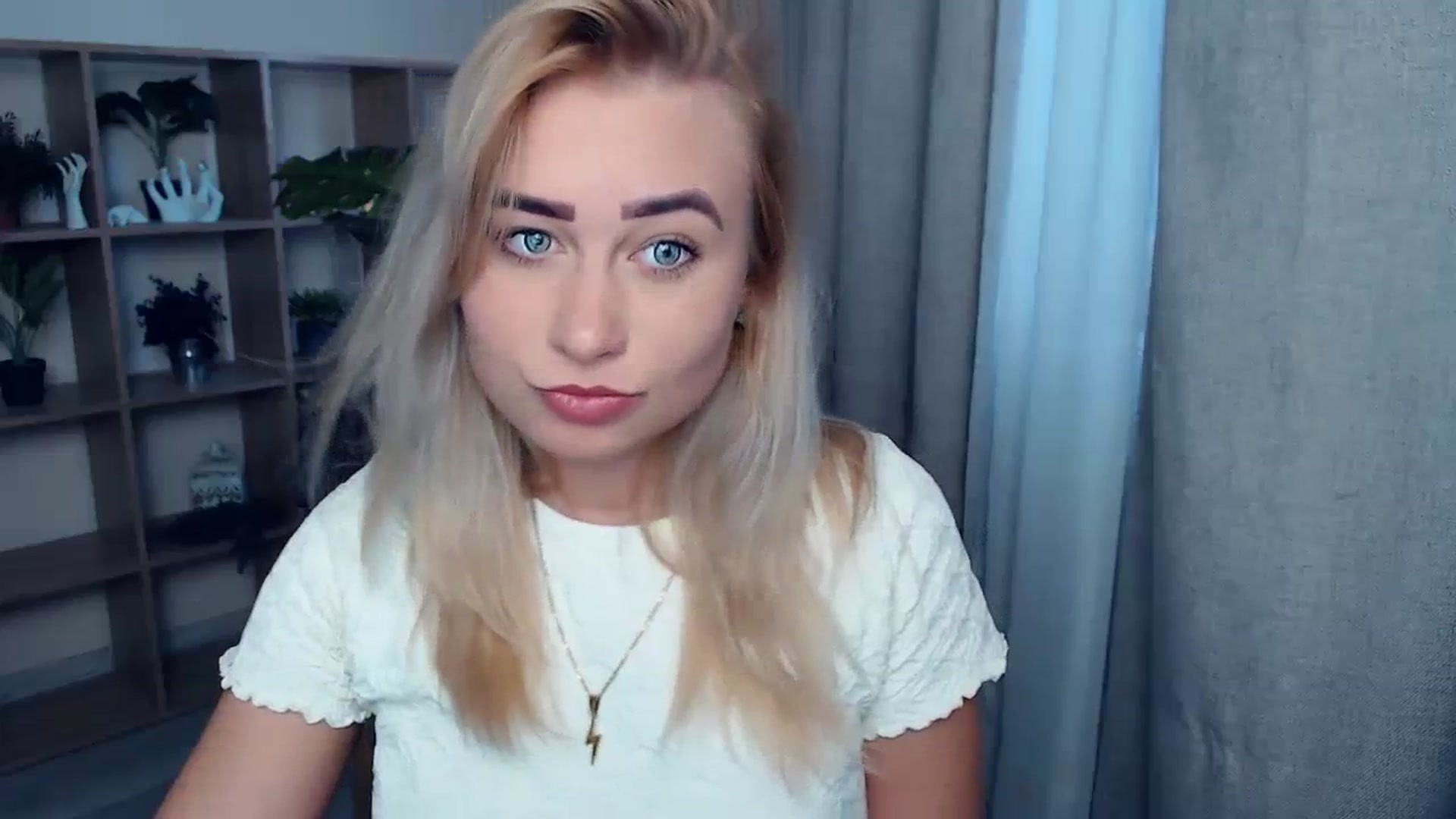 Gallery image thumbnail from Kukla_kolduna's myfreecams stream on, 10/11/2023, 16:02 image 3 of 20