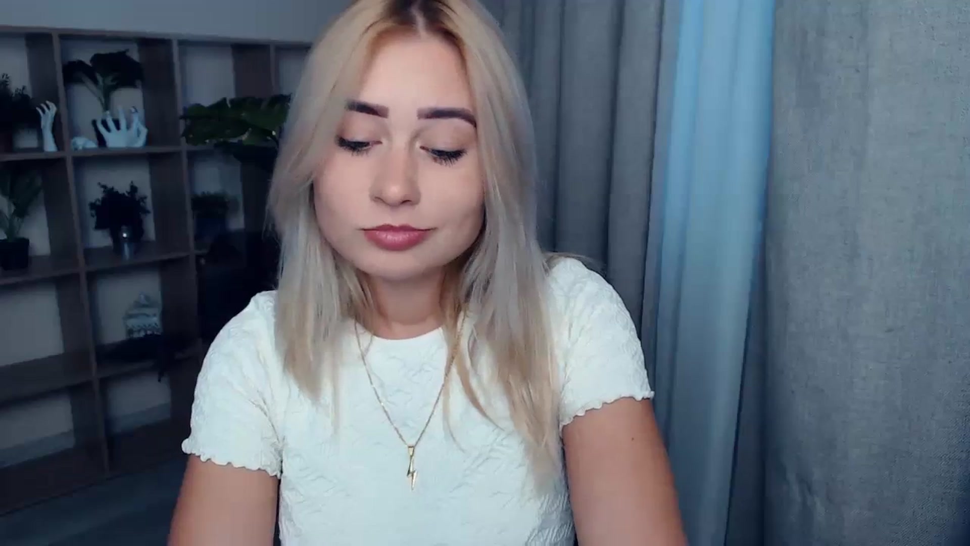 Gallery image thumbnail from Kukla_kolduna's myfreecams stream on, 10/11/2023, 16:02 image 6 of 20