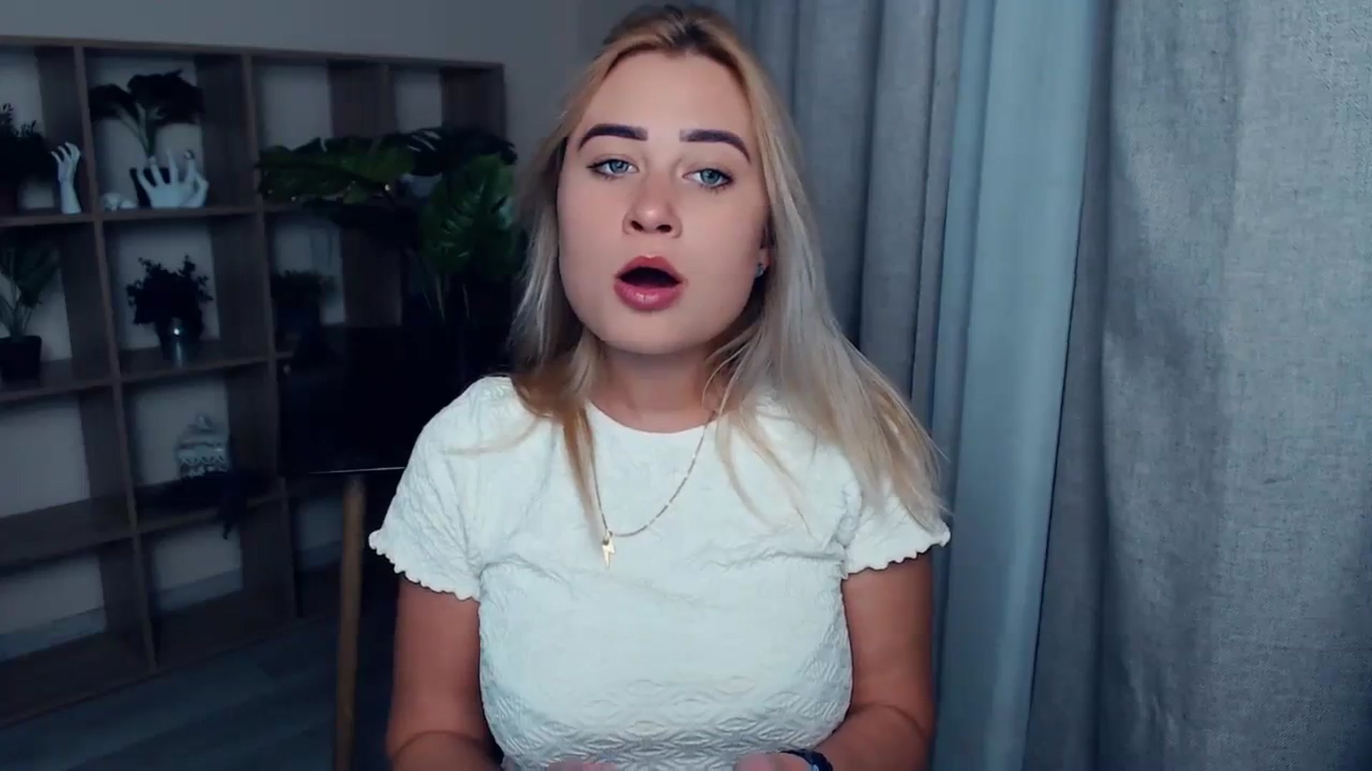 Gallery image thumbnail from Kukla_kolduna's myfreecams stream on, 10/11/2023, 16:02 image 18 of 20