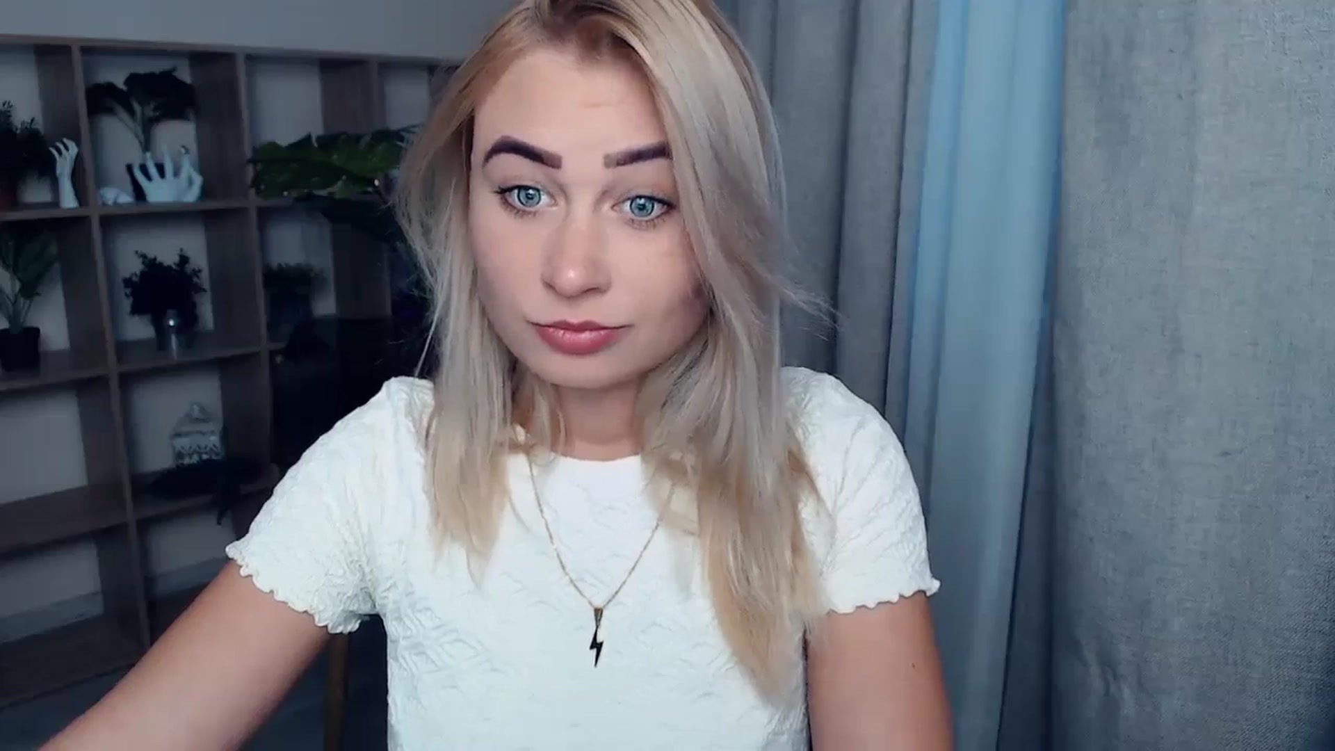 Gallery image thumbnail from Kukla_kolduna's myfreecams stream on, 10/11/2023, 16:02 image 8 of 20