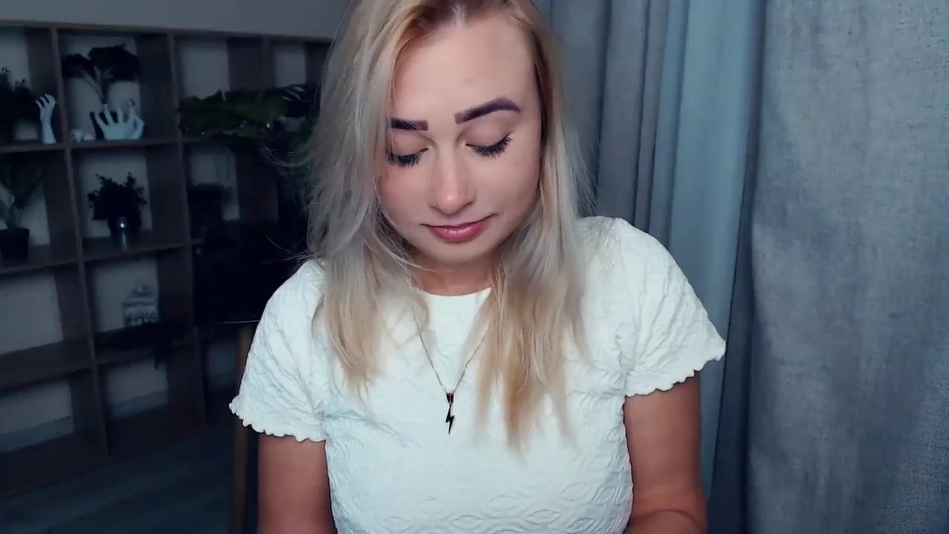 Gallery image thumbnail from Kukla_kolduna's myfreecams stream on, 10/11/2023, 16:02 image 20 of 20