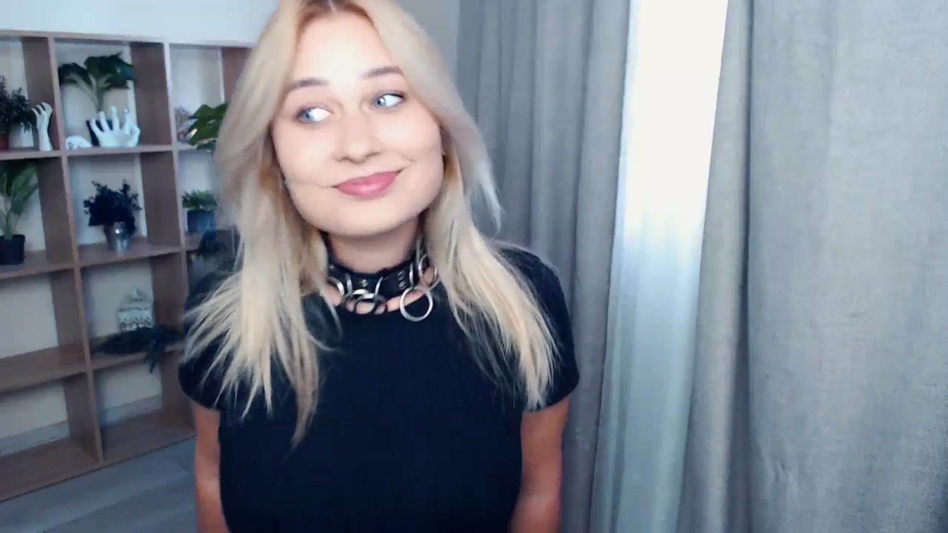 Gallery image thumbnail from Kukla_kolduna's myfreecams stream on, 10/12/2023, 14:26 image 17 of 20