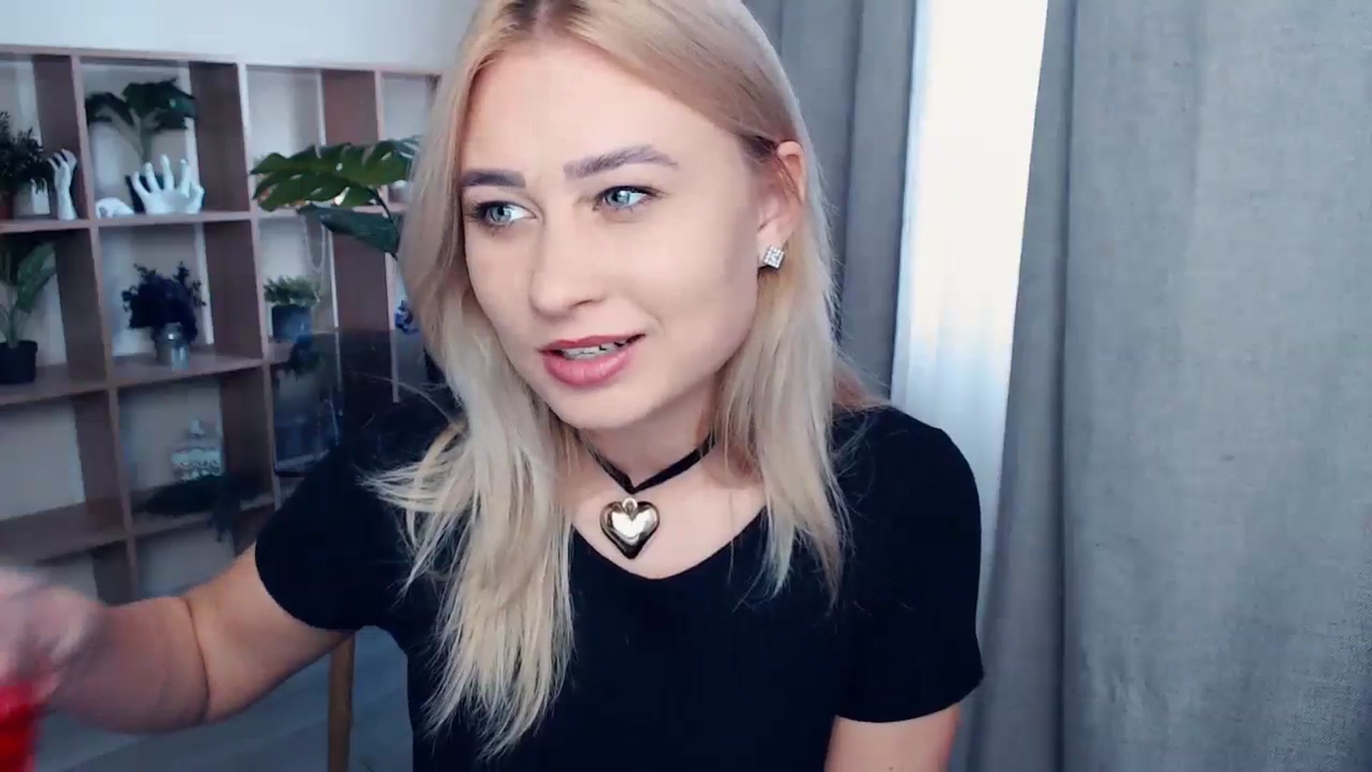 Gallery image thumbnail from Kukla_kolduna's myfreecams stream on, 10/12/2023, 14:26 image 6 of 20