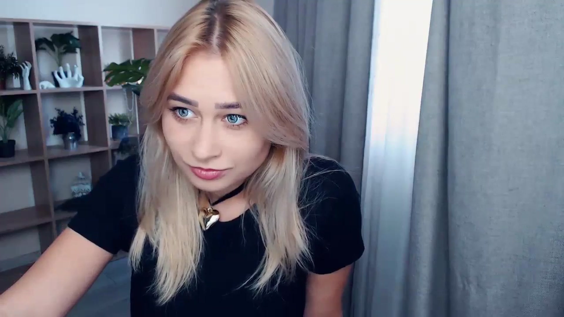 Gallery image thumbnail from Kukla_kolduna's myfreecams stream on, 10/12/2023, 14:26 image 9 of 20