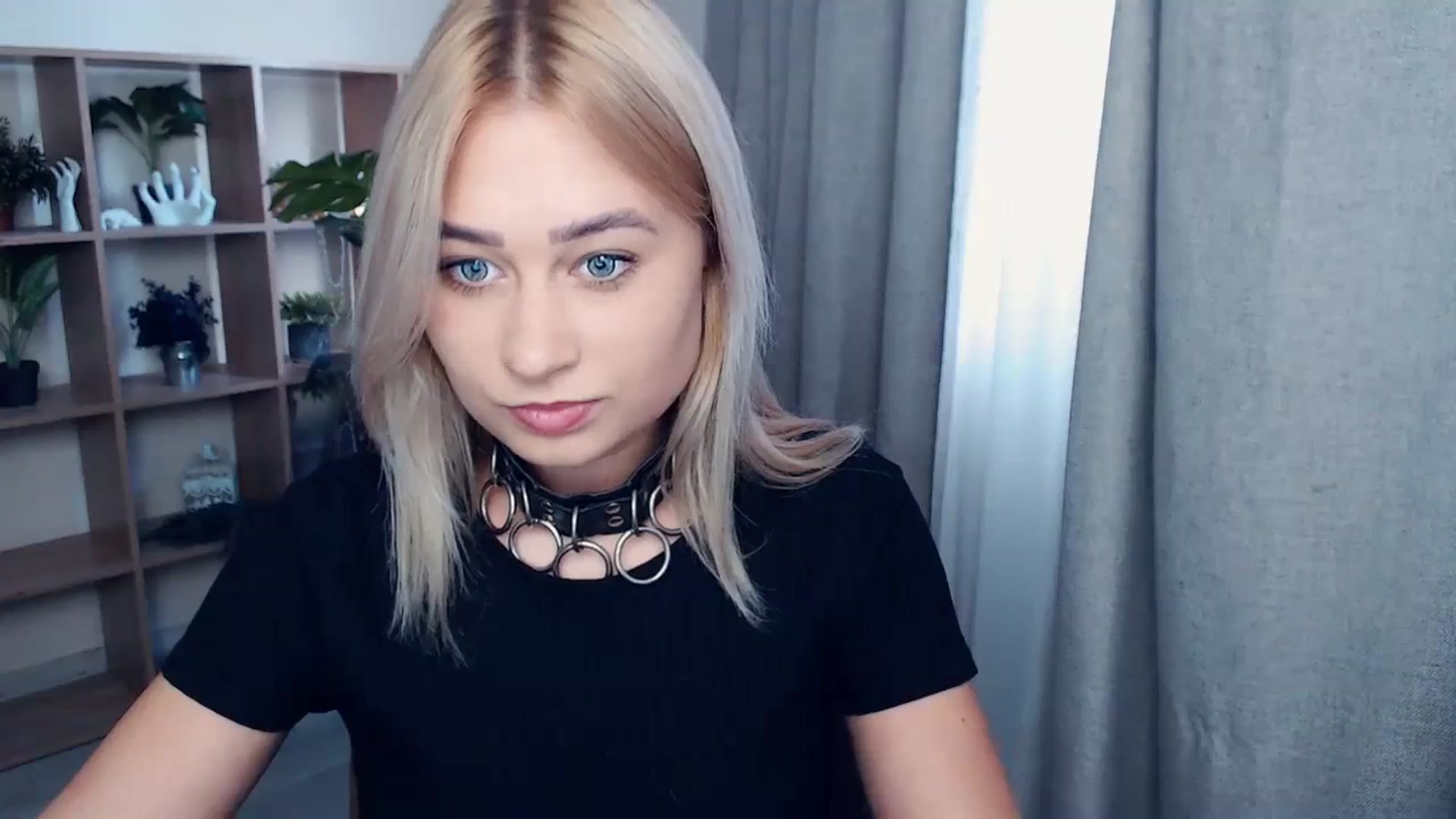 Gallery image thumbnail from Kukla_kolduna's myfreecams stream on, 10/12/2023, 14:26 image 14 of 20