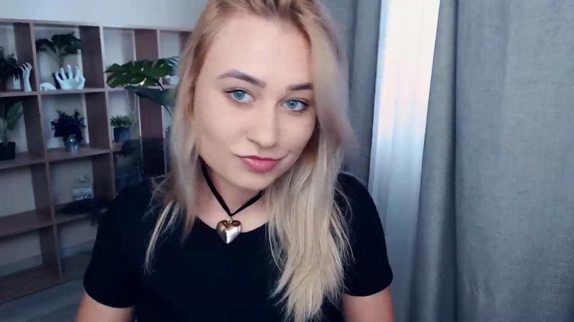 Gallery image thumbnail from Kukla_kolduna's myfreecams stream on, 10/12/2023, 14:26 image 10 of 20