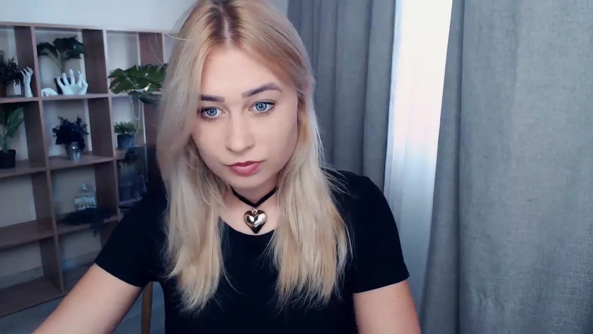 Gallery image thumbnail from Kukla_kolduna's myfreecams stream on, 10/12/2023, 14:26 image 3 of 20