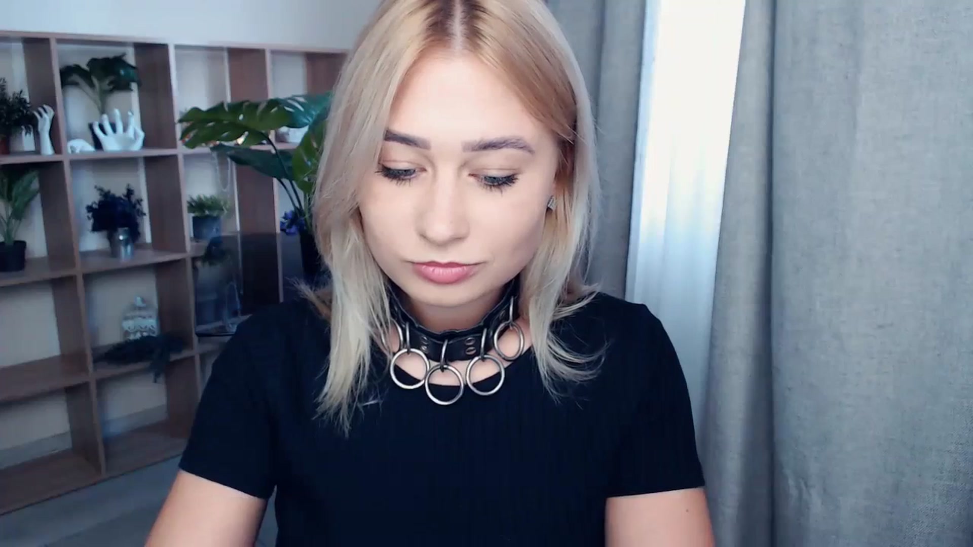 Gallery image thumbnail from Kukla_kolduna's myfreecams stream on, 10/12/2023, 14:26 image 15 of 20