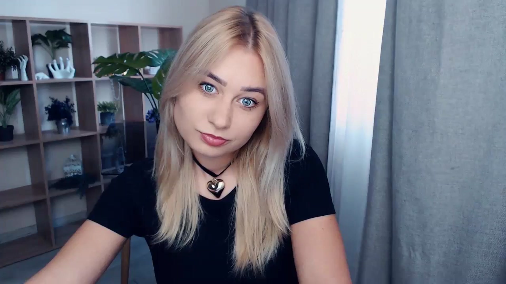Gallery image thumbnail from Kukla_kolduna's myfreecams stream on, 10/12/2023, 14:26 image 4 of 20