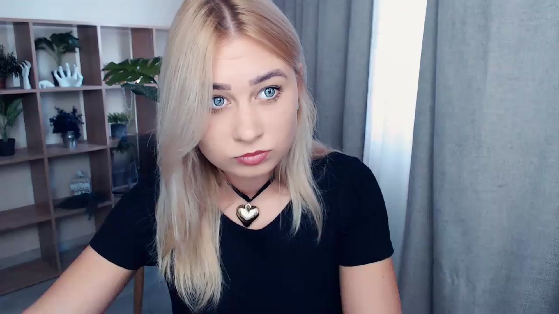 Gallery image thumbnail from Kukla_kolduna's myfreecams stream on, 10/12/2023, 14:26 image 7 of 20