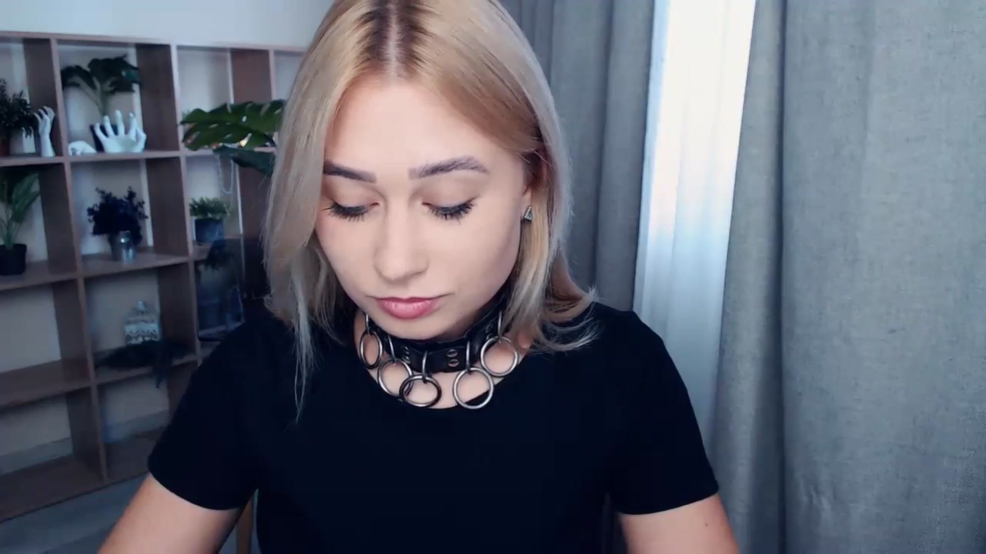 Gallery image thumbnail from Kukla_kolduna's myfreecams stream on, 10/12/2023, 14:26 image 13 of 20