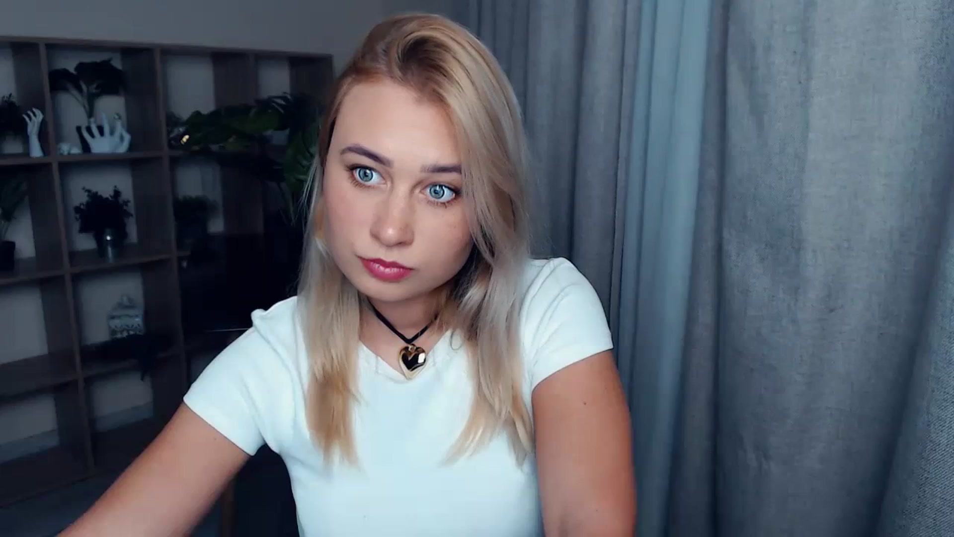 Gallery image thumbnail from Kukla_kolduna's myfreecams stream on, 10/13/2023, 16:41 image 1 of 20