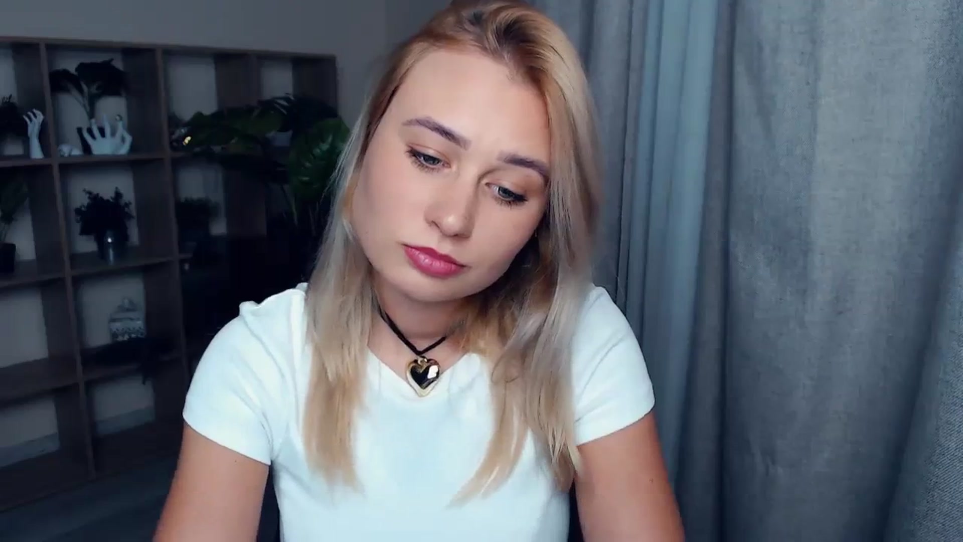 Gallery image thumbnail from Kukla_kolduna's myfreecams stream on, 10/13/2023, 16:41 image 2 of 20