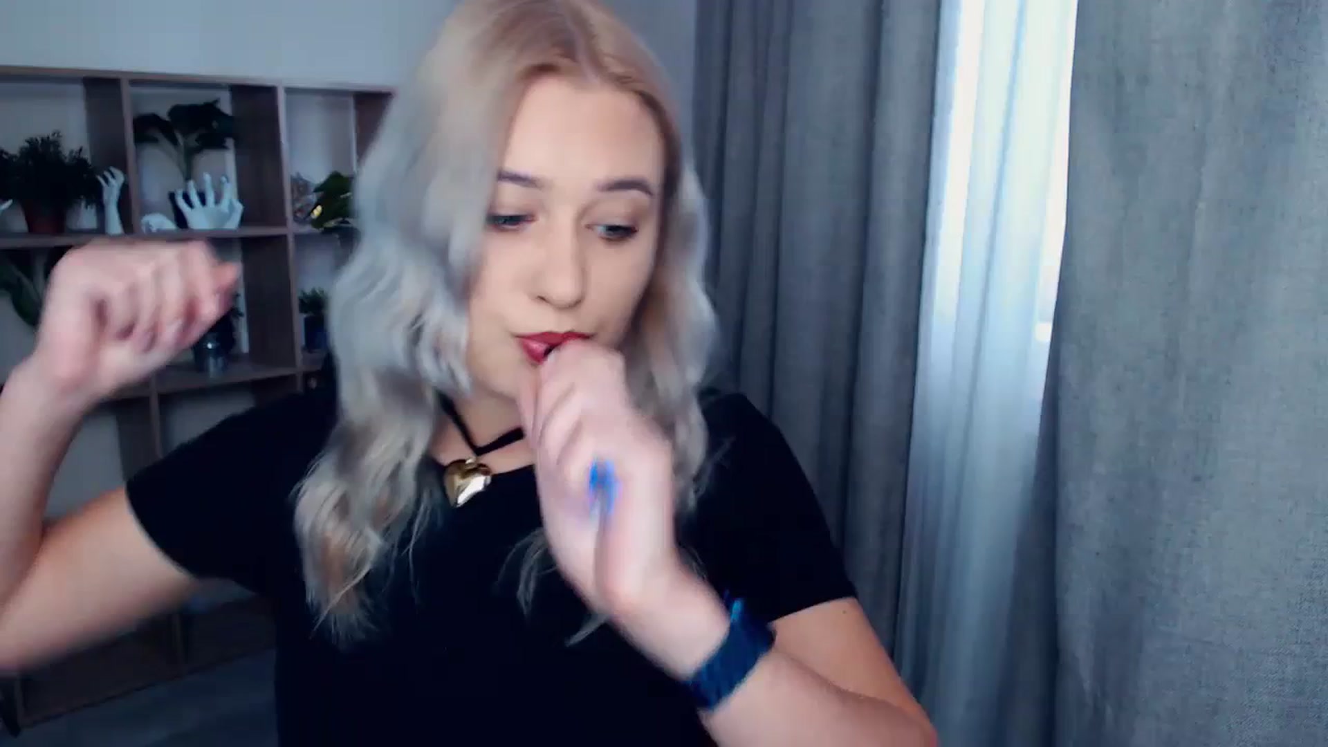 Gallery image thumbnail from Kukla_kolduna's myfreecams stream on, 10/15/2023, 11:45 image 17 of 20