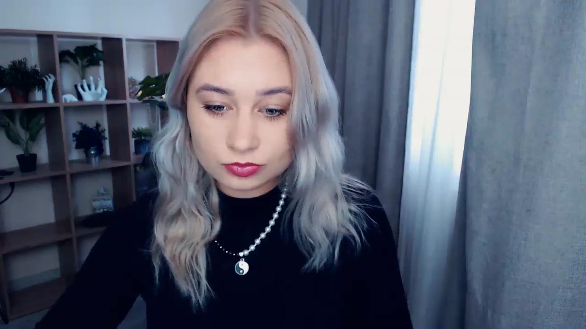 Gallery image thumbnail from Kukla_kolduna's myfreecams stream on, 10/15/2023, 11:45 image 7 of 20