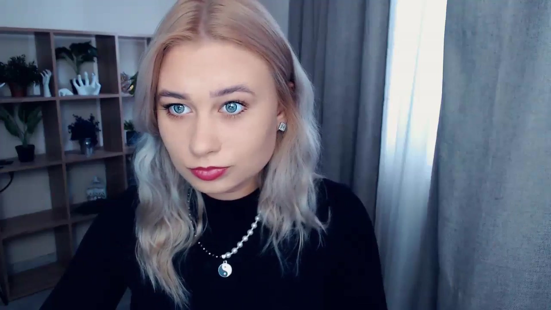 Gallery image thumbnail from Kukla_kolduna's myfreecams stream on, 10/15/2023, 11:45 image 9 of 20