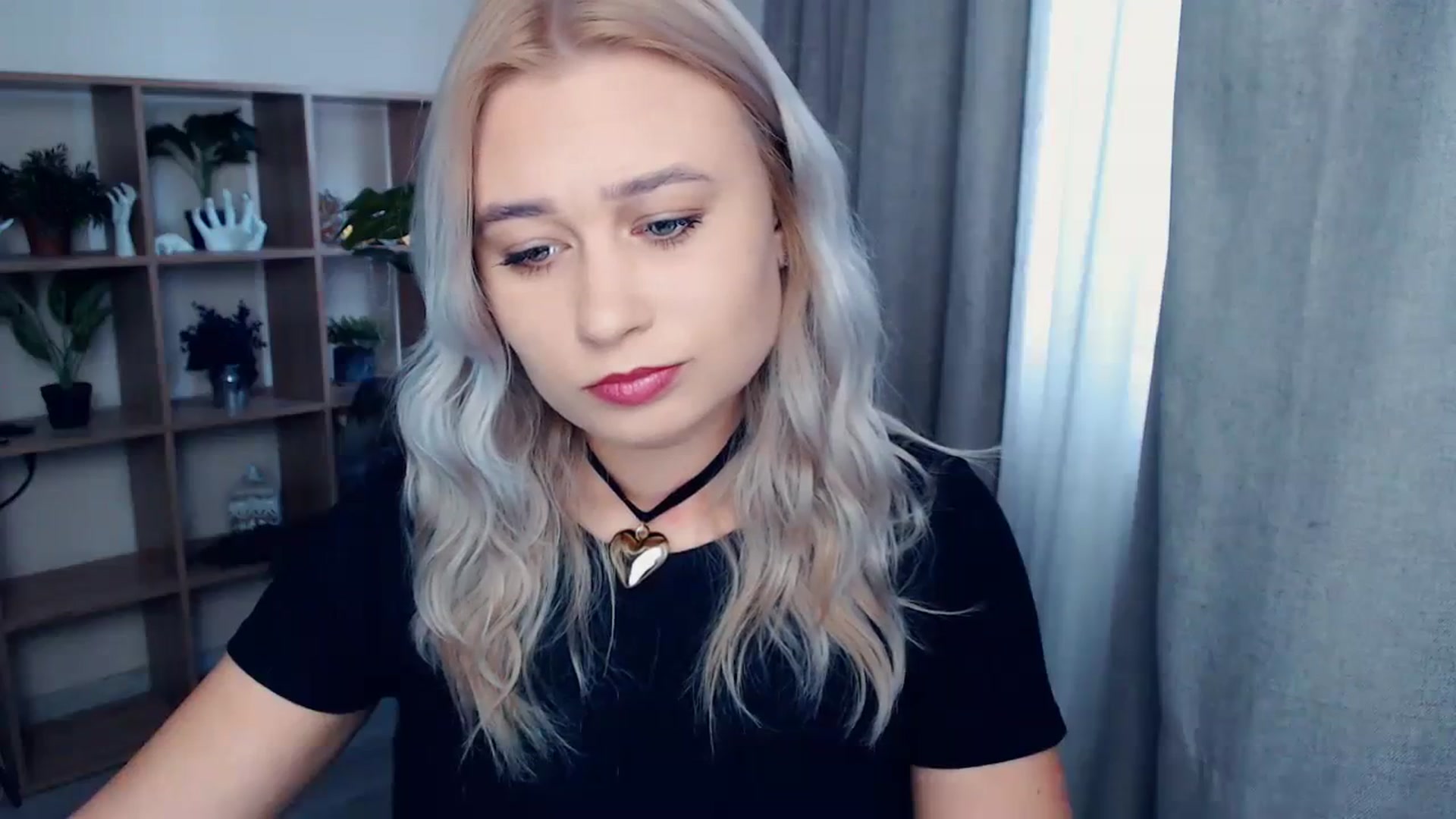 Gallery image thumbnail from Kukla_kolduna's myfreecams stream on, 10/15/2023, 11:45 image 15 of 20