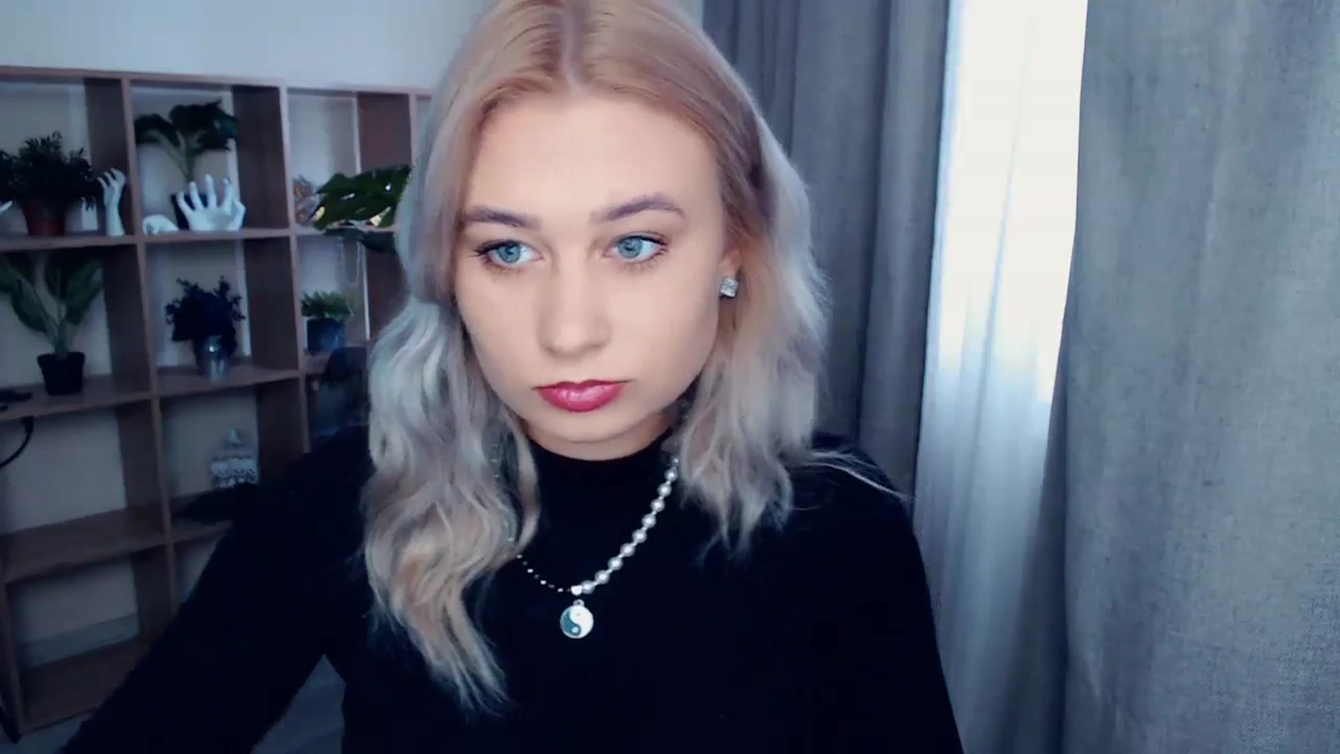 Gallery image thumbnail from Kukla_kolduna's myfreecams stream on, 10/15/2023, 11:45 image 8 of 20