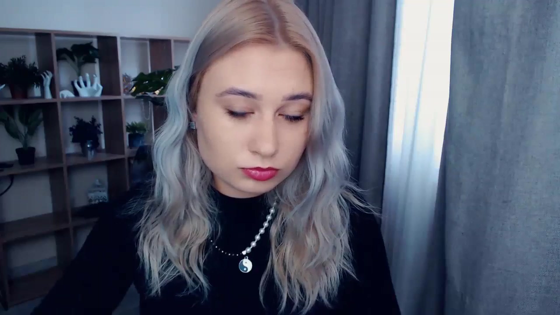 Gallery image thumbnail from Kukla_kolduna's myfreecams stream on, 10/15/2023, 11:45 image 4 of 20