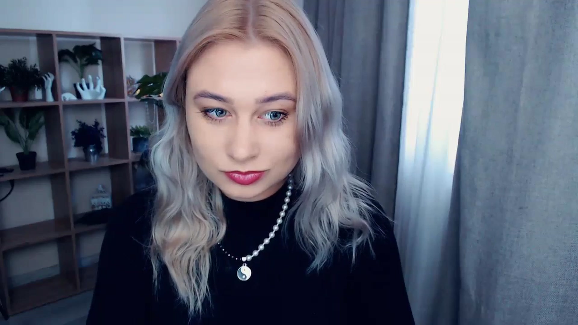 Gallery image thumbnail from Kukla_kolduna's myfreecams stream on, 10/15/2023, 11:45 image 6 of 20
