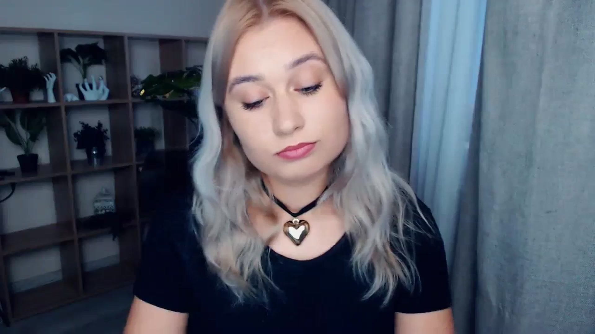 Gallery image thumbnail from Kukla_kolduna's myfreecams stream on, 10/15/2023, 14:31 image 19 of 20