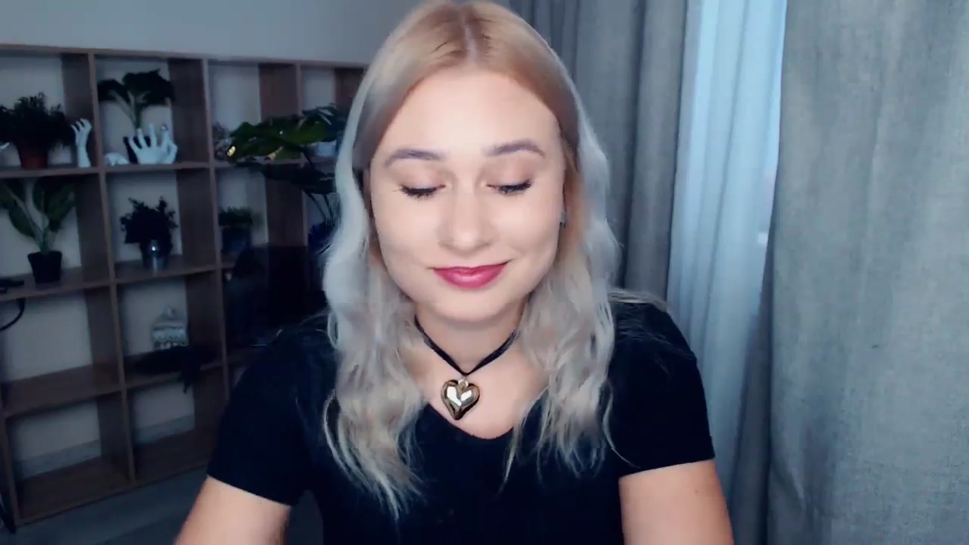 Gallery image thumbnail from Kukla_kolduna's myfreecams stream on, 10/15/2023, 14:31 image 11 of 20