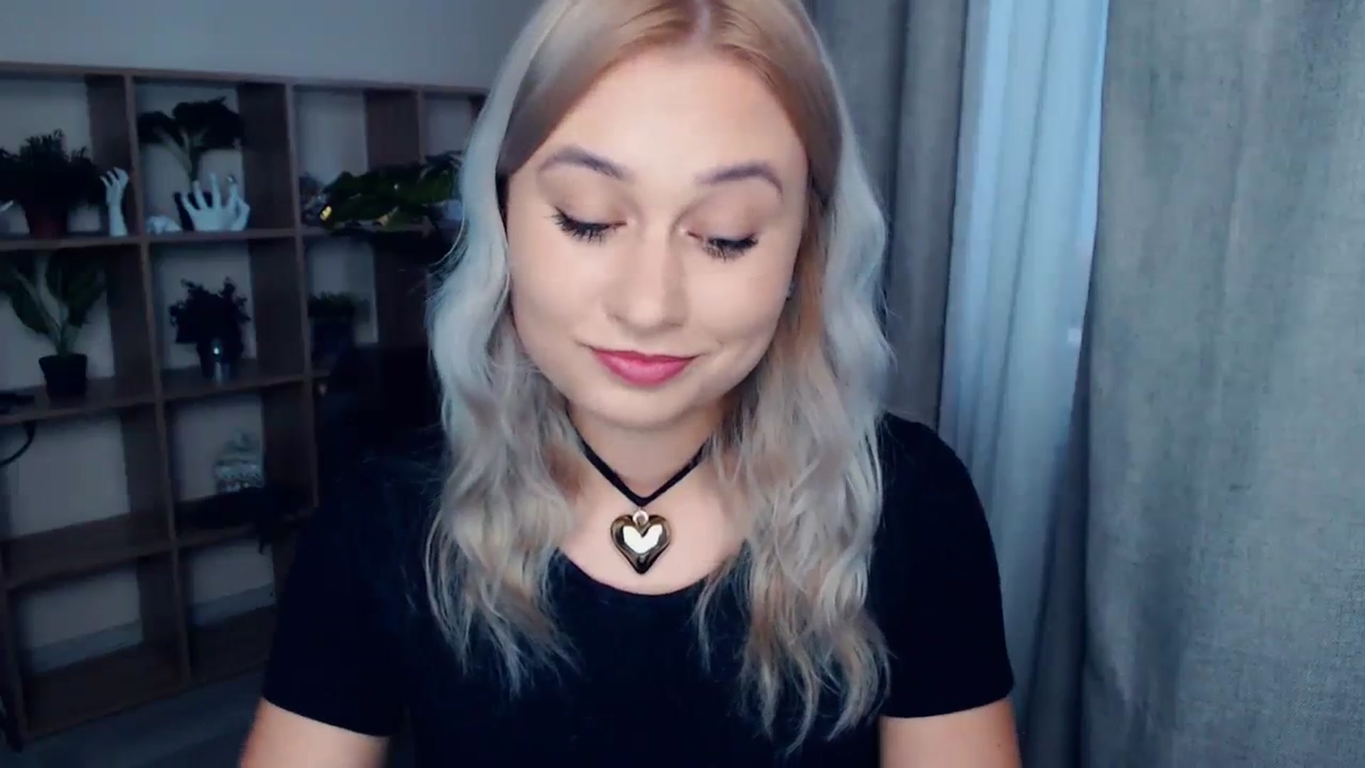 Gallery image thumbnail from Kukla_kolduna's myfreecams stream on, 10/15/2023, 14:31 image 14 of 20