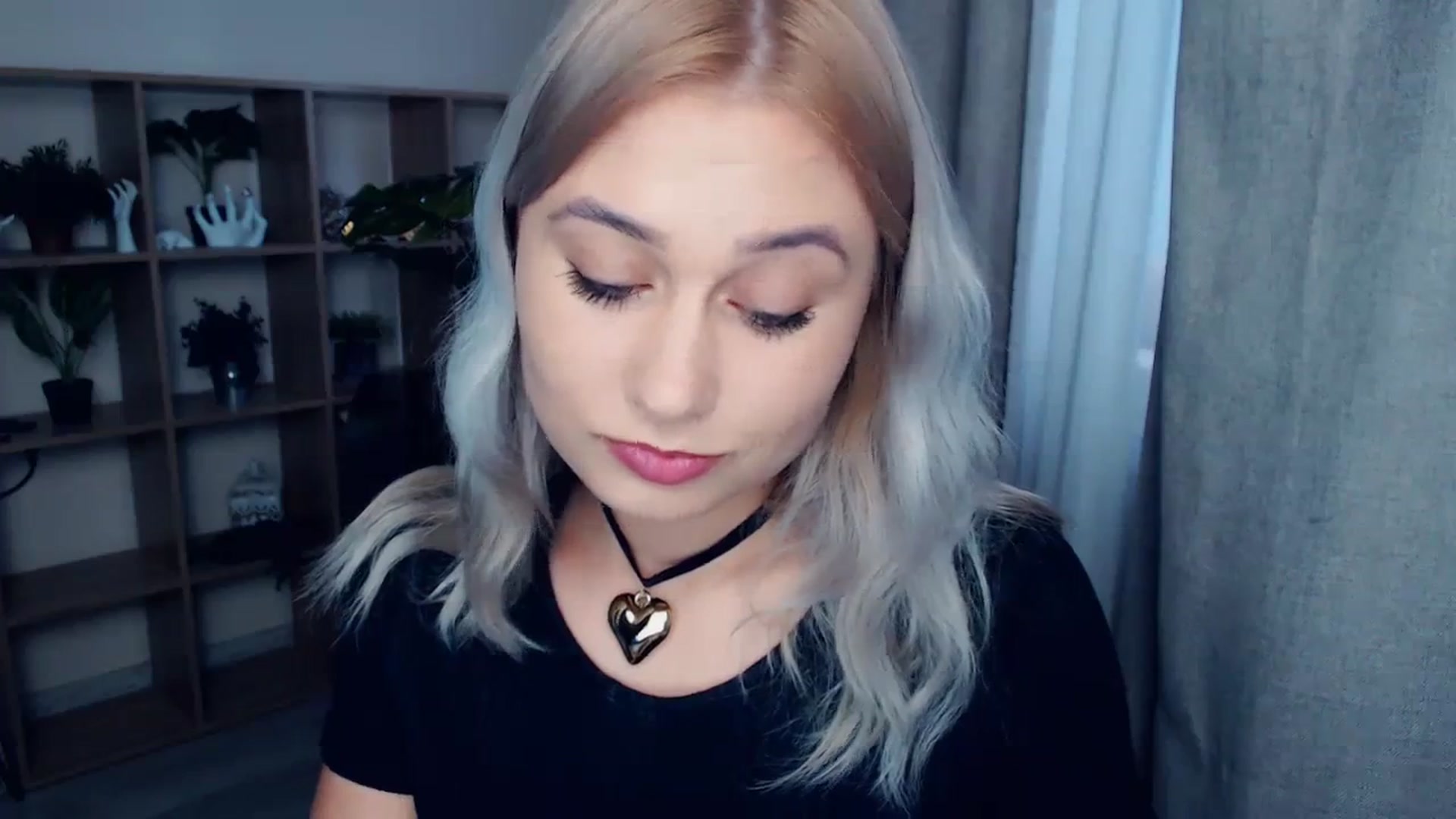 Gallery image thumbnail from Kukla_kolduna's myfreecams stream on, 10/15/2023, 14:31 image 9 of 20