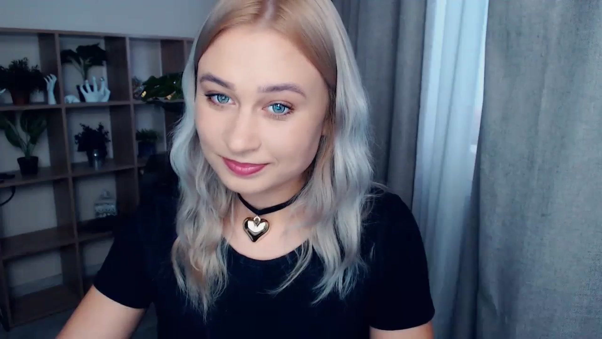 Gallery image thumbnail from Kukla_kolduna's myfreecams stream on, 10/15/2023, 14:31 image 2 of 20