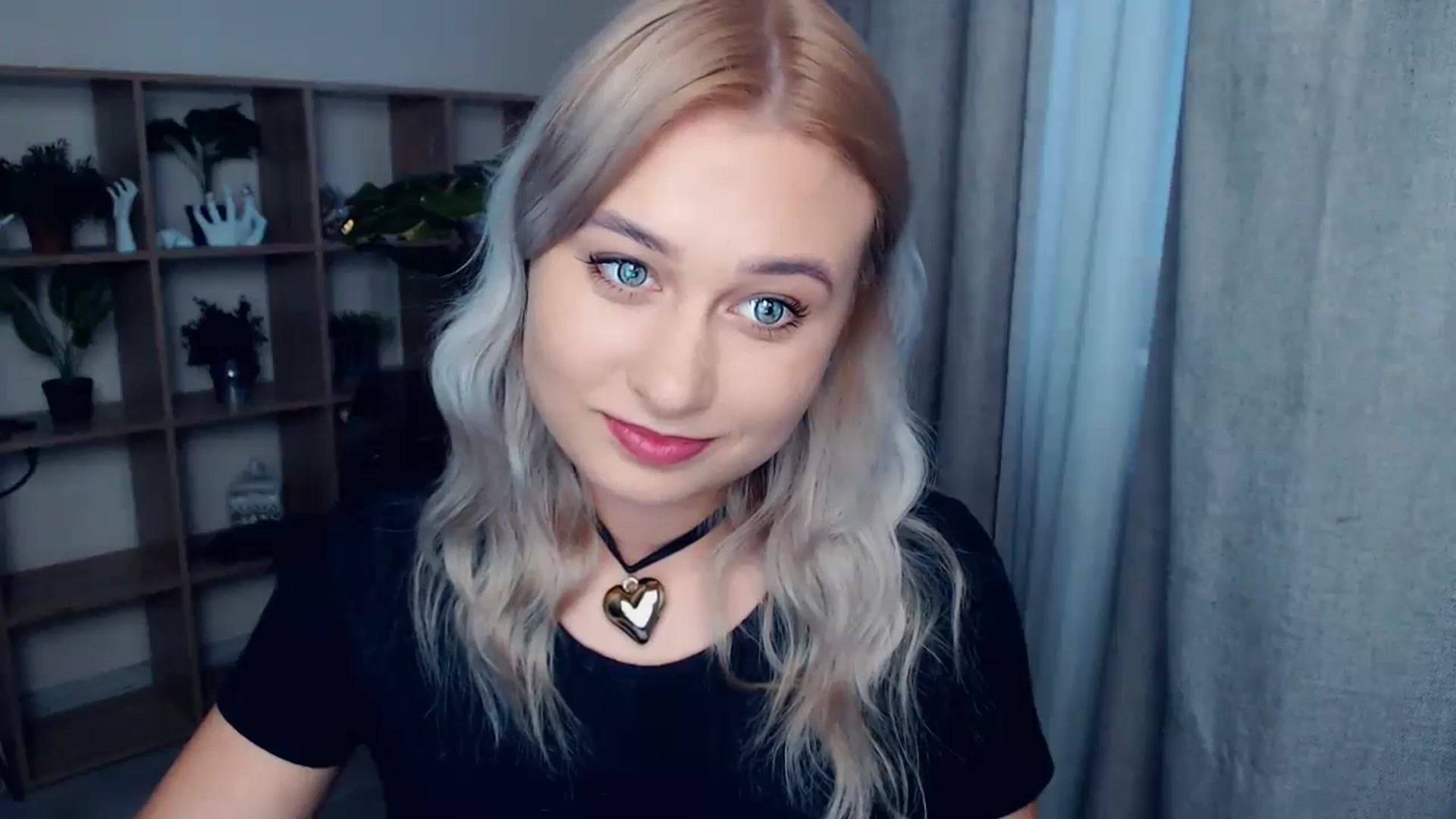Gallery image thumbnail from Kukla_kolduna's myfreecams stream on, 10/15/2023, 14:31 image 20 of 20