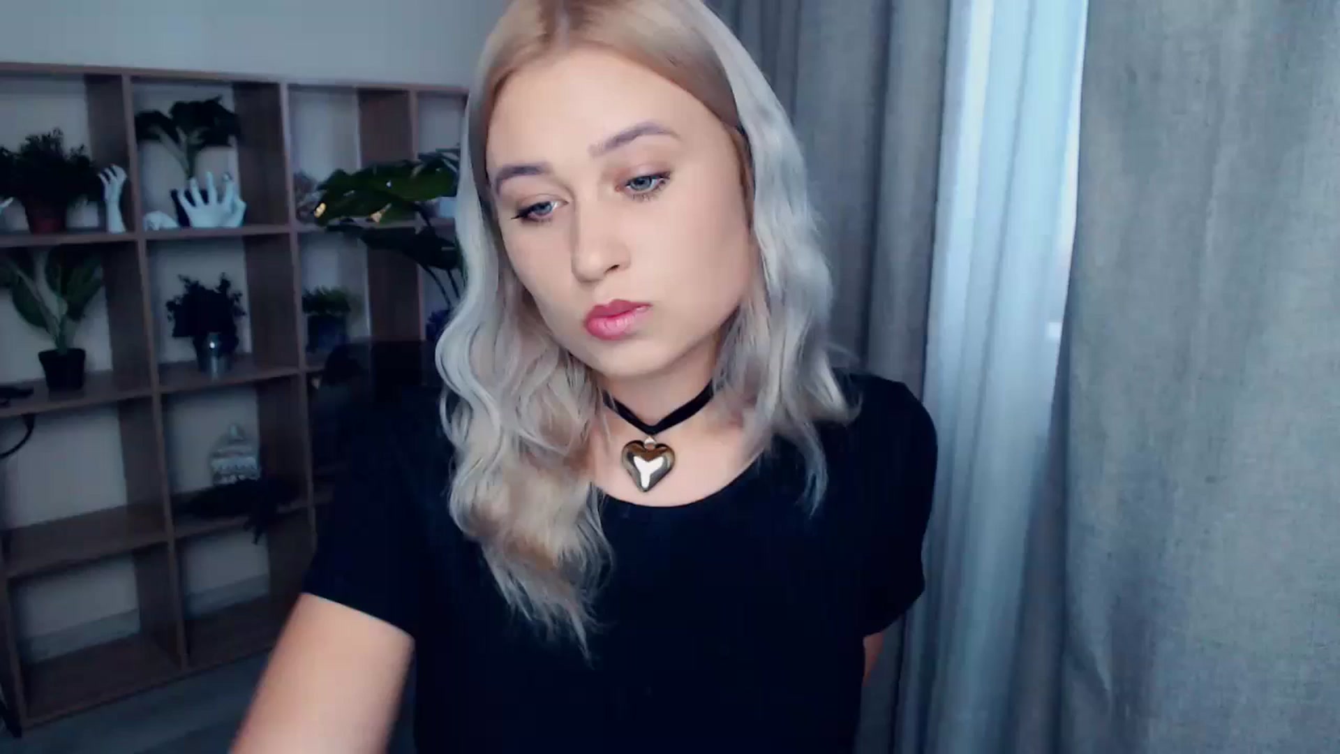 Gallery image thumbnail from Kukla_kolduna's myfreecams stream on, 10/15/2023, 14:31 image 1 of 20
