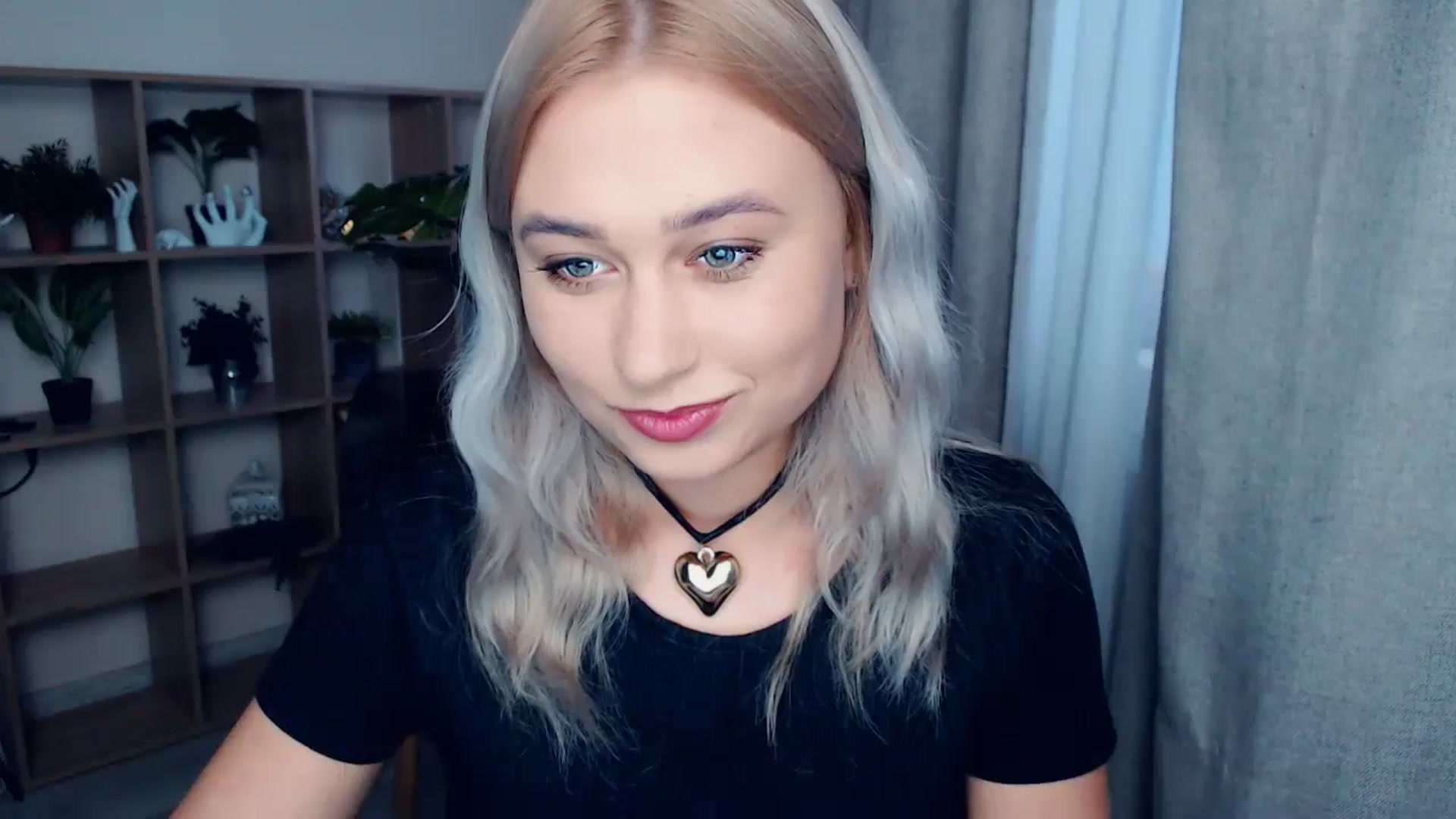 Gallery image thumbnail from Kukla_kolduna's myfreecams stream on, 10/15/2023, 14:31 image 13 of 20