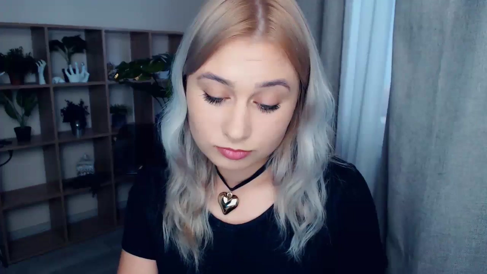 Gallery image thumbnail from Kukla_kolduna's myfreecams stream on, 10/15/2023, 14:31 image 8 of 20