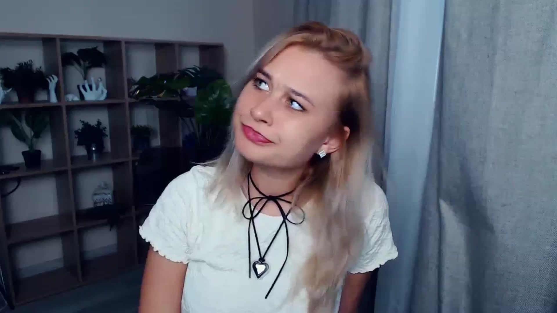 Gallery image thumbnail from Kukla_kolduna's myfreecams stream on, 10/16/2023, 14:53 image 4 of 20