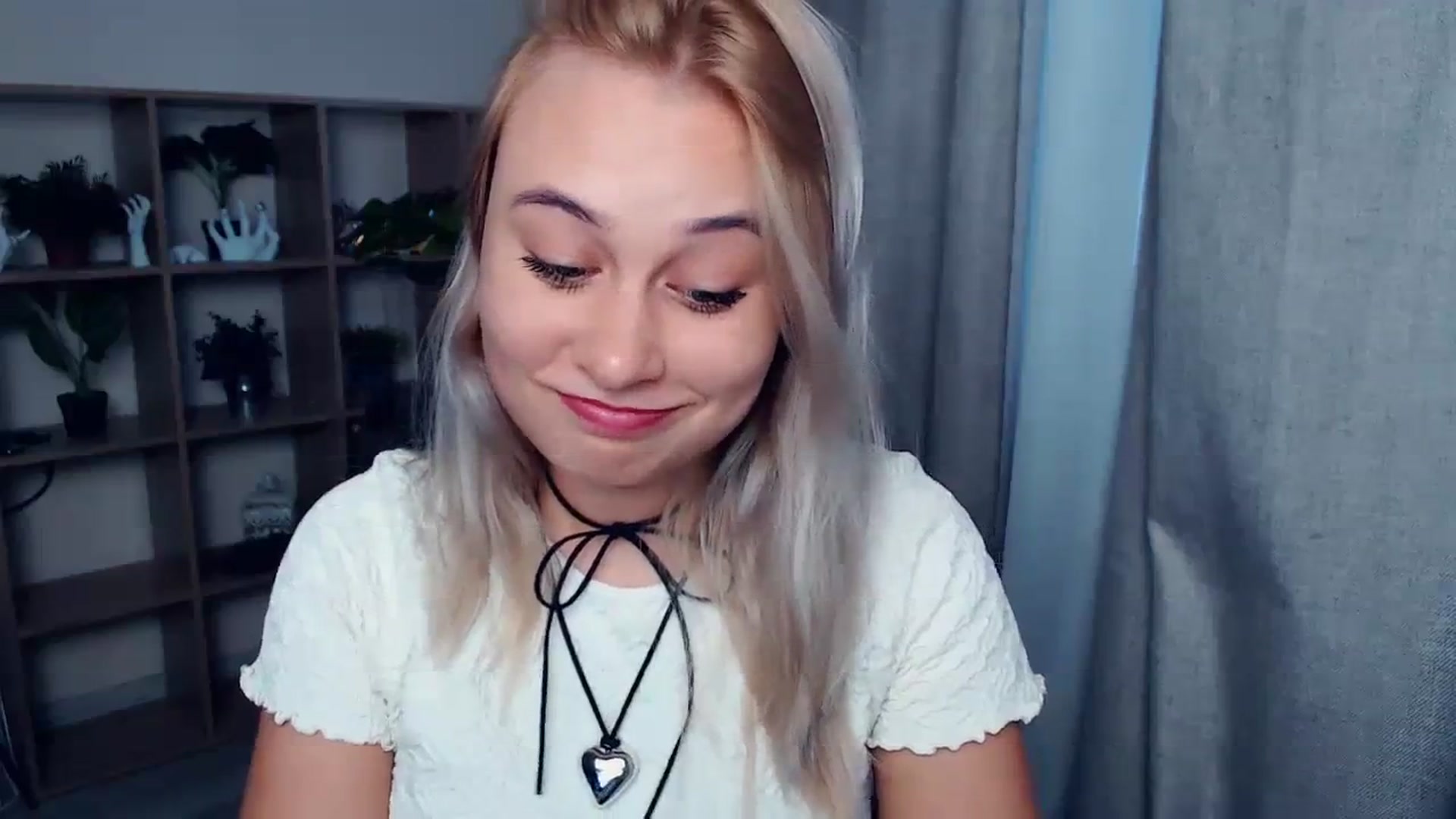 Gallery image thumbnail from Kukla_kolduna's myfreecams stream on, 10/16/2023, 14:53 image 8 of 20