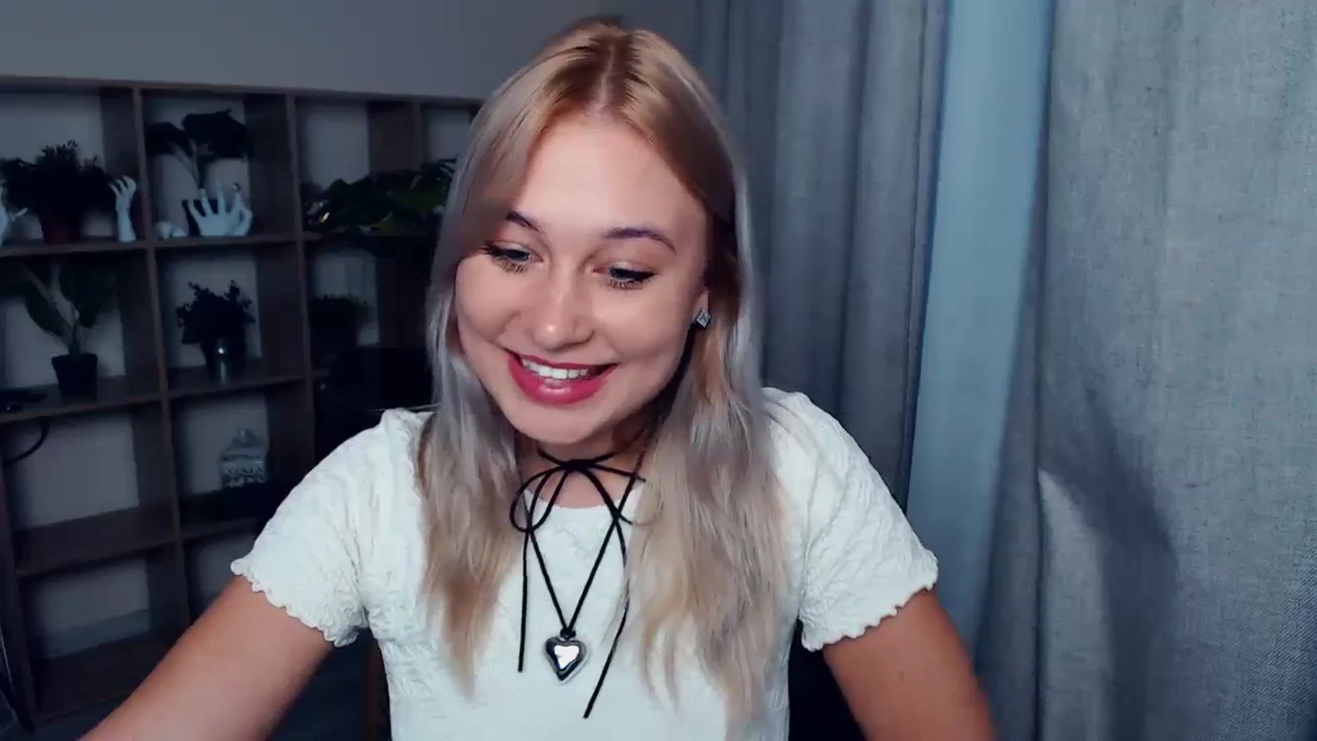 Gallery image thumbnail from Kukla_kolduna's myfreecams stream on, 10/16/2023, 14:53 image 20 of 20