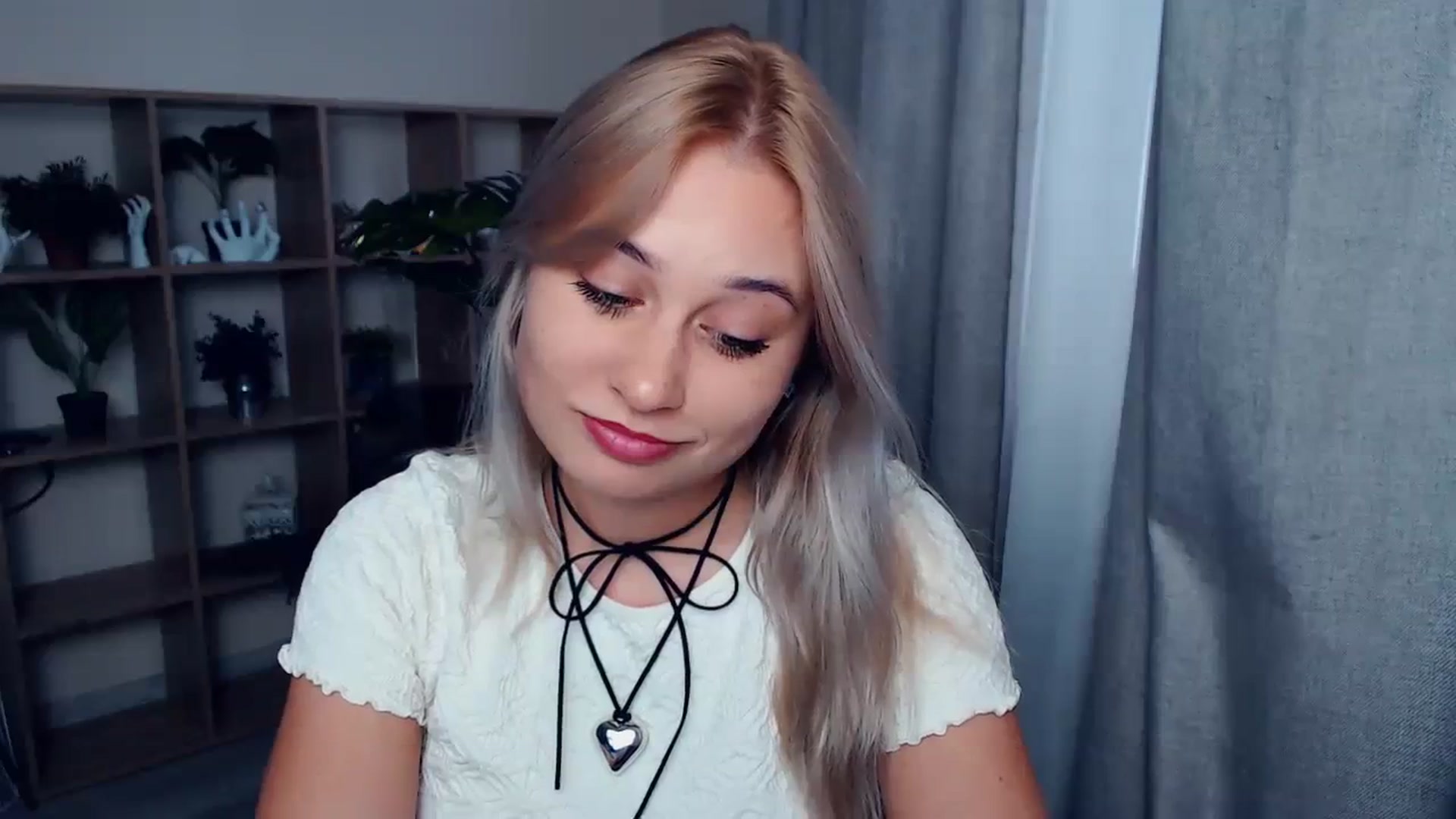 Gallery image thumbnail from Kukla_kolduna's myfreecams stream on, 10/16/2023, 14:53 image 3 of 20