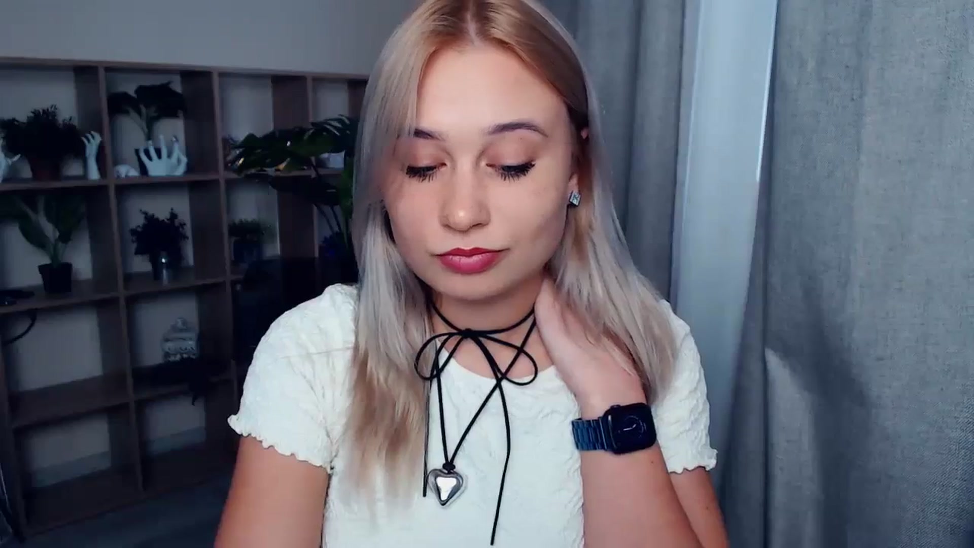 Gallery image thumbnail from Kukla_kolduna's myfreecams stream on, 10/16/2023, 14:53 image 2 of 20