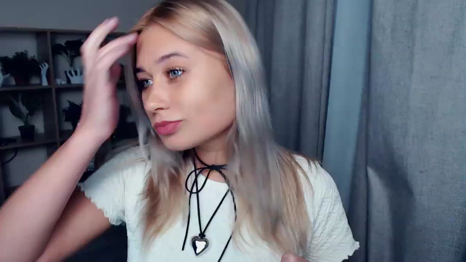 Gallery image thumbnail from Kukla_kolduna's myfreecams stream on, 10/16/2023, 15:39 image 8 of 20