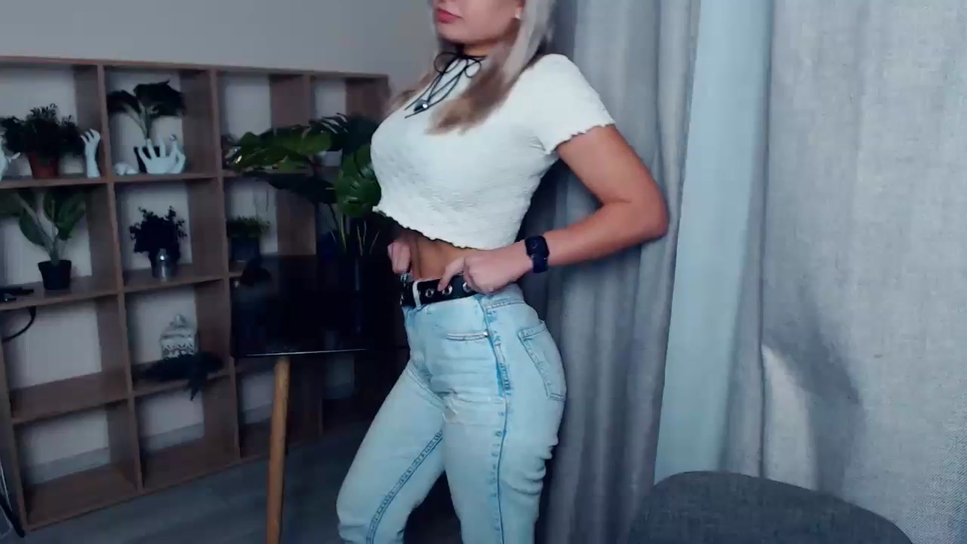 Gallery image thumbnail from Kukla_kolduna's myfreecams stream on, 10/16/2023, 15:39 image 2 of 20