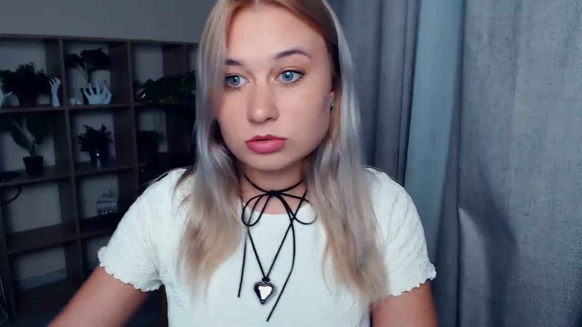 Gallery image thumbnail from Kukla_kolduna's myfreecams stream on, 10/16/2023, 15:39 image 13 of 20