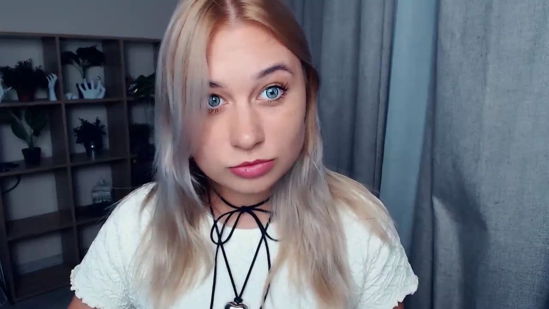 Gallery image thumbnail from Kukla_kolduna's myfreecams stream on, 10/16/2023, 15:39 image 11 of 20