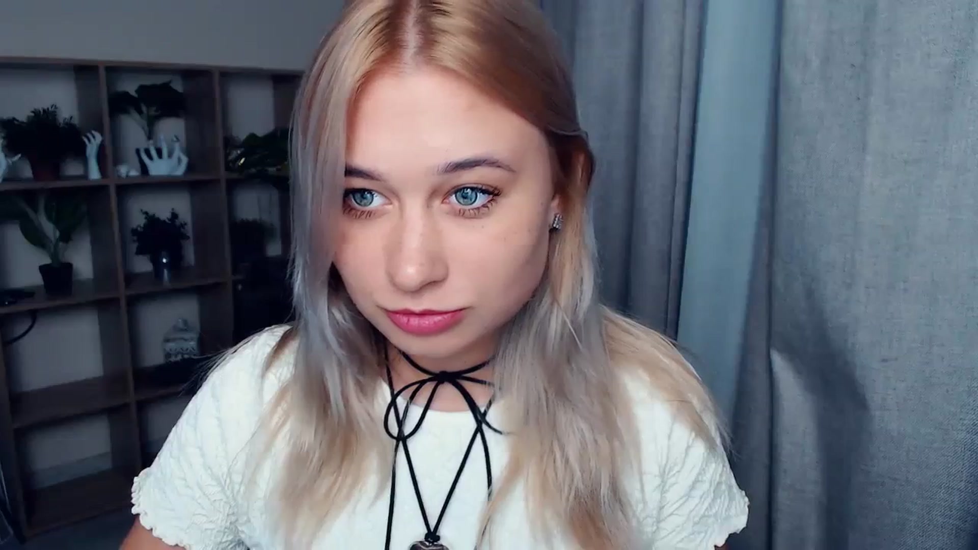 Gallery image thumbnail from Kukla_kolduna's myfreecams stream on, 10/16/2023, 15:39 image 10 of 20