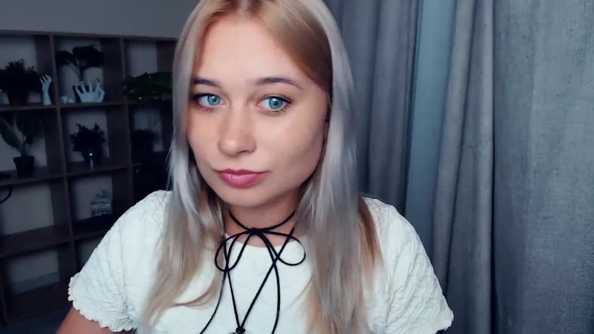 Gallery image thumbnail from Kukla_kolduna's myfreecams stream on, 10/16/2023, 17:11 image 5 of 20
