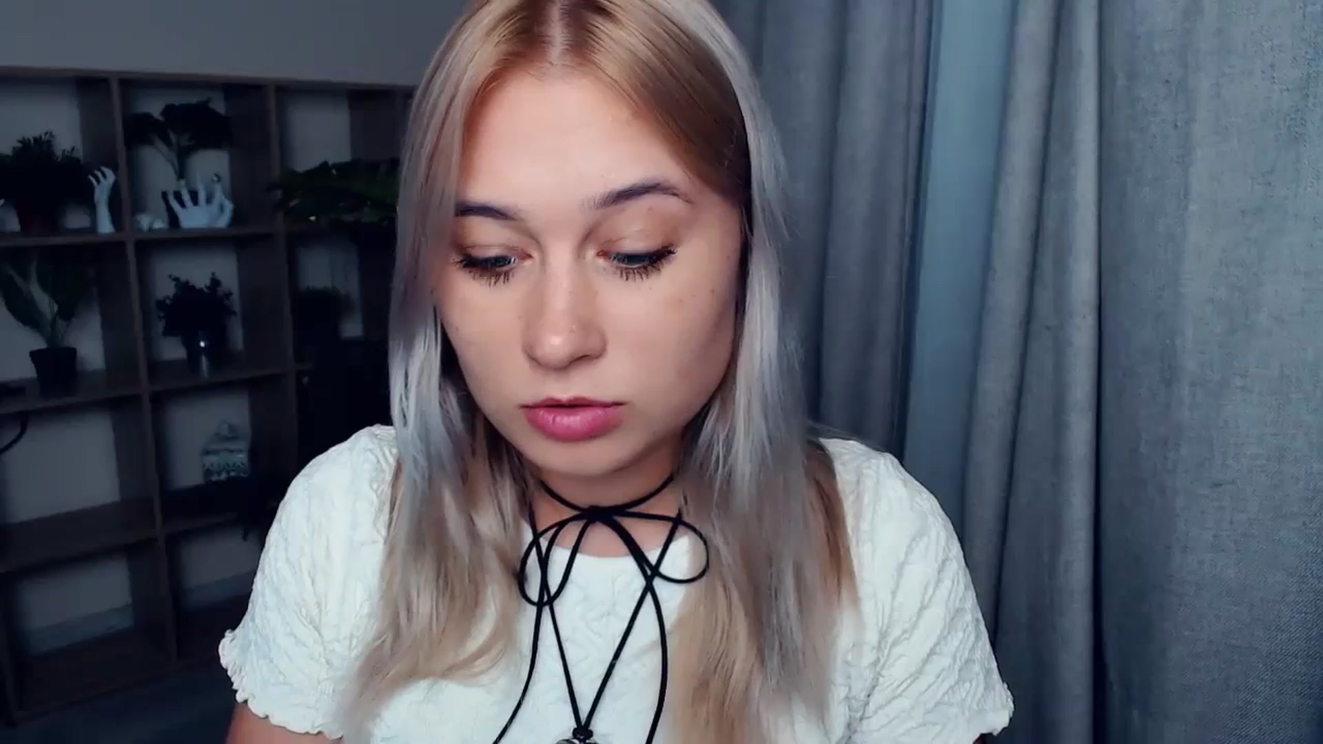 Gallery image thumbnail from Kukla_kolduna's myfreecams stream on, 10/16/2023, 17:11 image 11 of 20