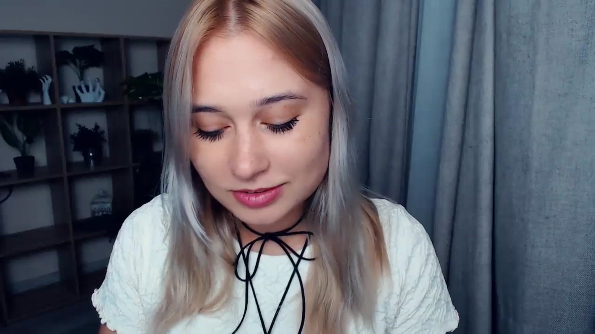 Gallery image thumbnail from Kukla_kolduna's myfreecams stream on, 10/16/2023, 17:11 image 10 of 20