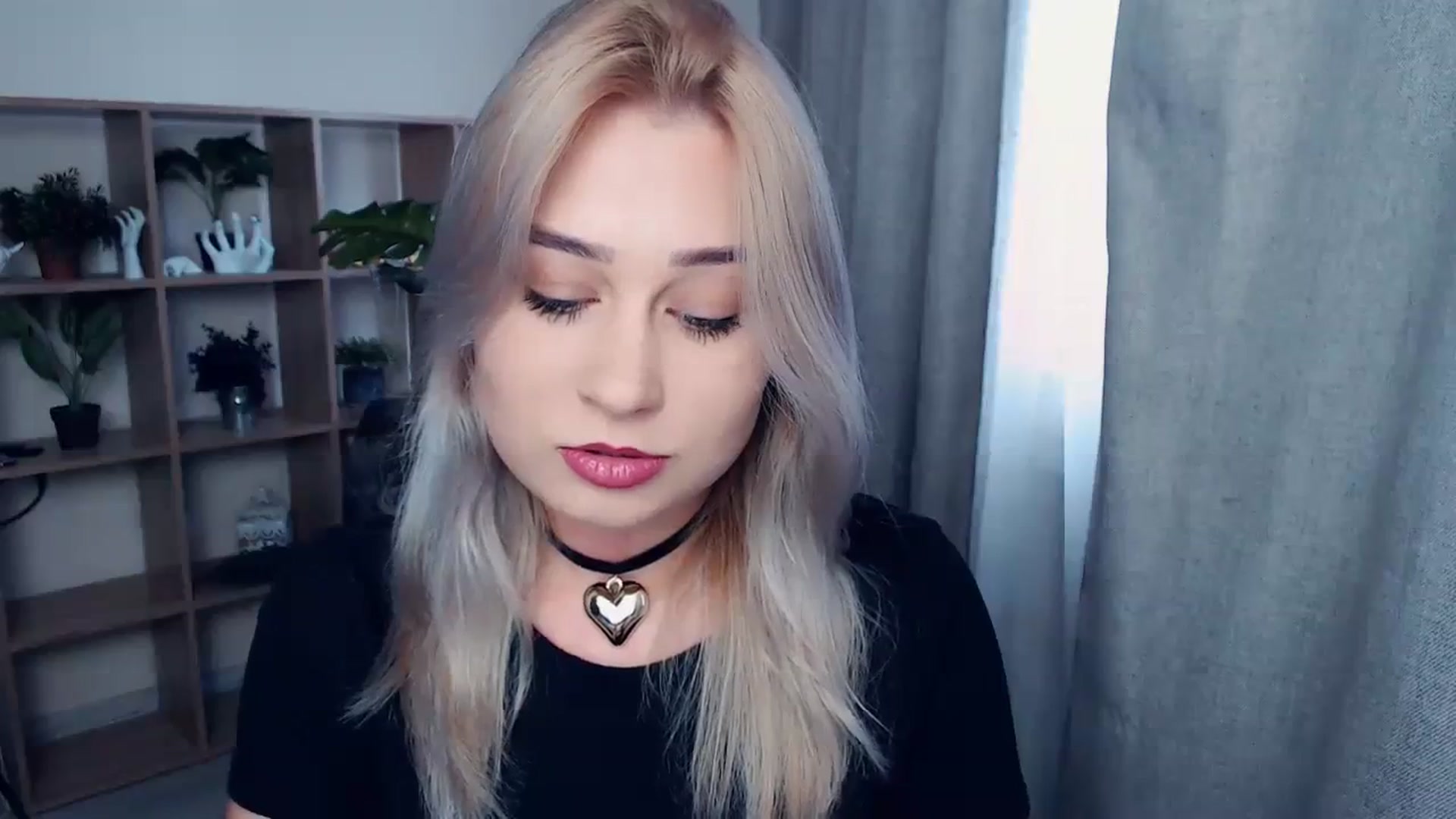 Gallery image thumbnail from Kukla_kolduna's myfreecams stream on, 10/20/2023, 13:14 image 6 of 20