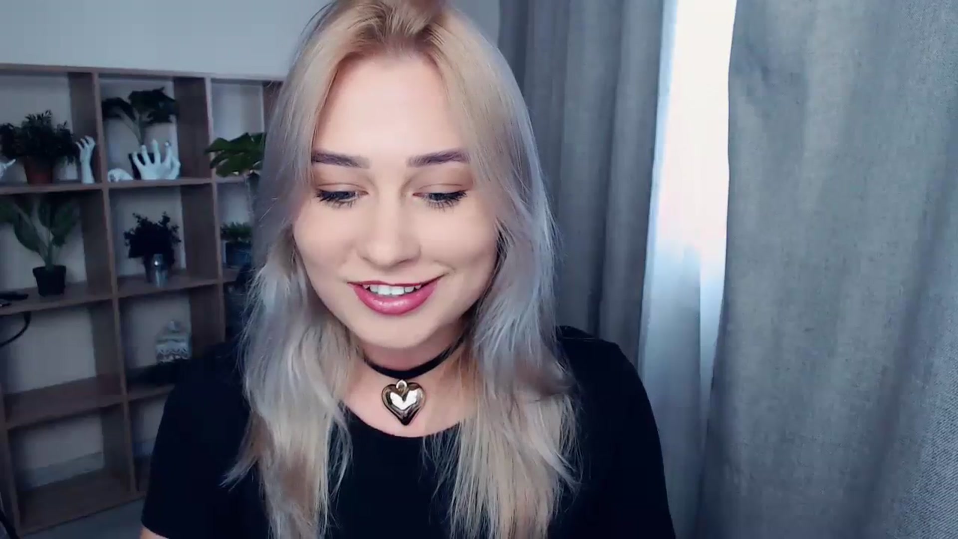 Gallery image thumbnail from Kukla_kolduna's myfreecams stream on, 10/20/2023, 13:14 image 7 of 20