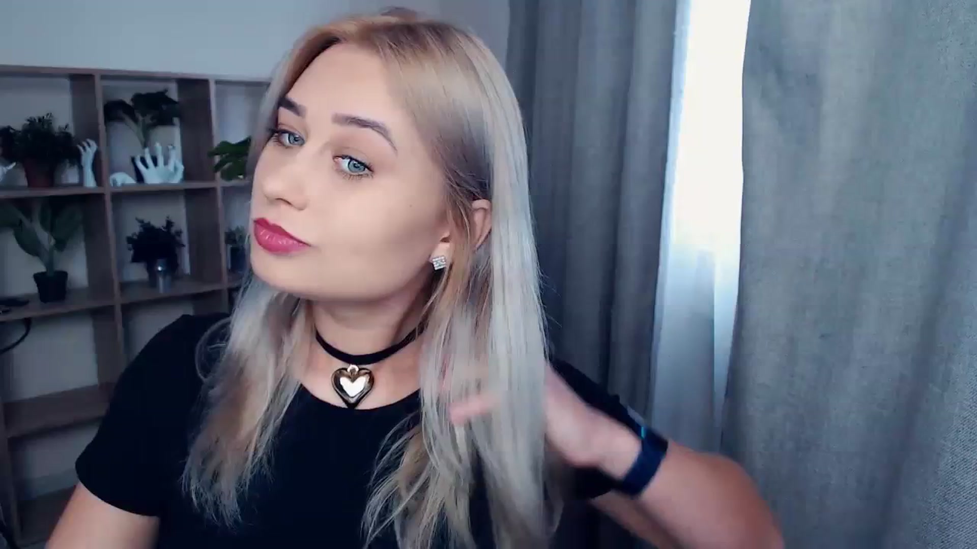 Gallery image thumbnail from Kukla_kolduna's myfreecams stream on, 10/20/2023, 13:14 image 1 of 20